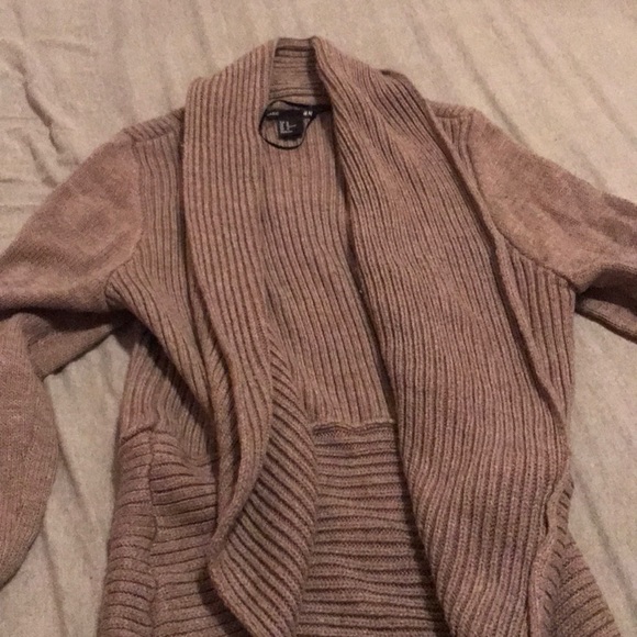 H&M Sweater - Picture 3 of 5